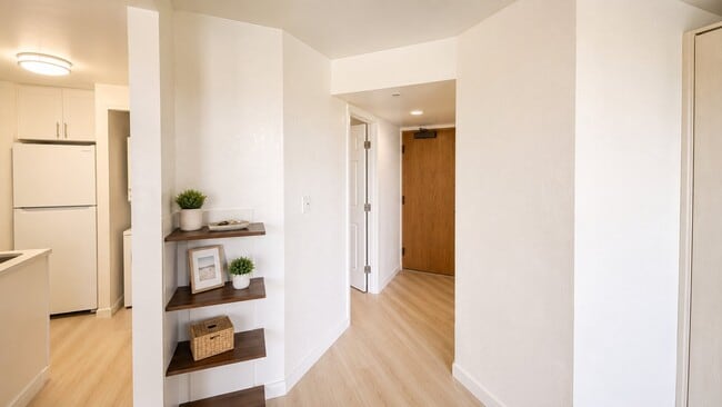 Building Photo - 5333 Likini St