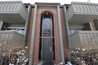 Building Photo - 1168 S Foothill Dr