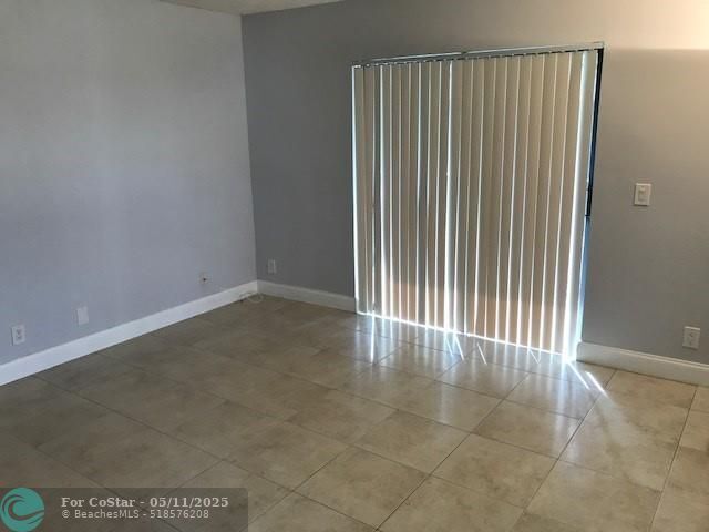 Building Photo - 522 Trace Cir