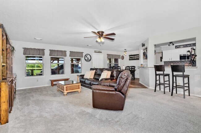 Building Photo - 2510 County Rd 62