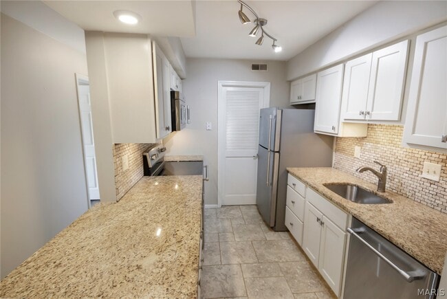 Building Photo - 111 Shirley Ridge Dr