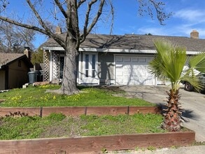 Building Photo - 7417 Tierra Way