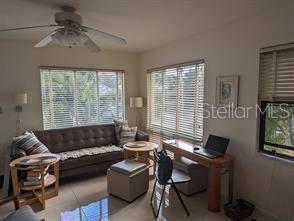 Foto del edificio - 145 10th Ave N