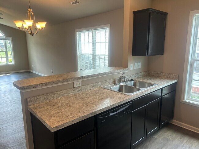 Building Photo - 2920 Sullivans Trce