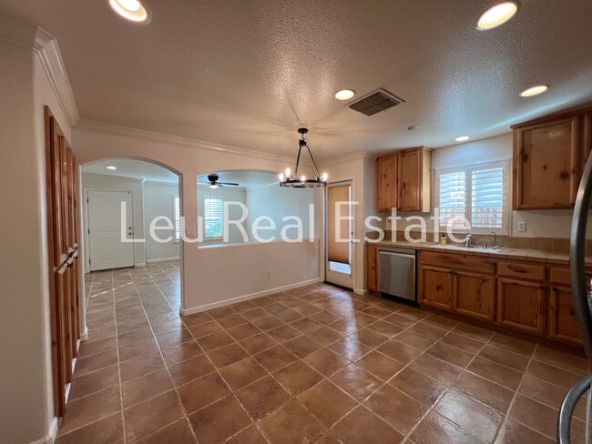 Foto del edificio - 1514 Loon Lake St