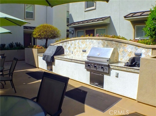 Foto del edificio - 16674 Bellflower Blvd