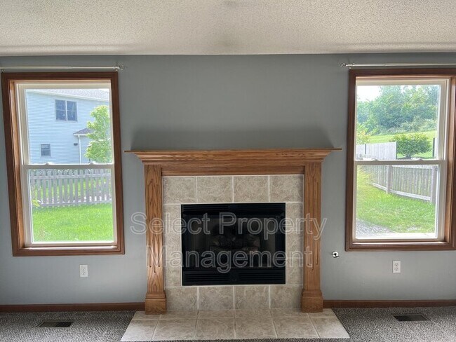 Foto del edificio - 812 Willen Ln