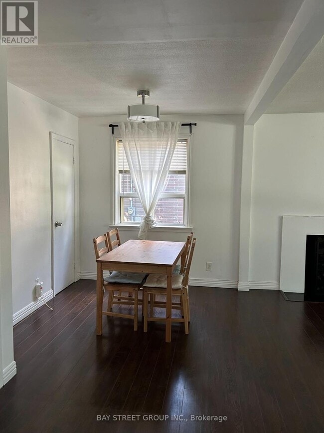 Photo du bâtiment - 93 Cartier Crescent