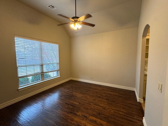 Foto del edificio - BIXBY - 3 bed, 2 bath, 3 car garage!!