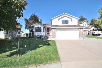 Building Photo - 1294 Eastridge Cir