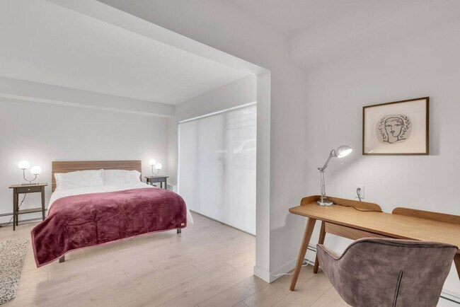 Photo du bâtiment - 2225 W 8th Ave