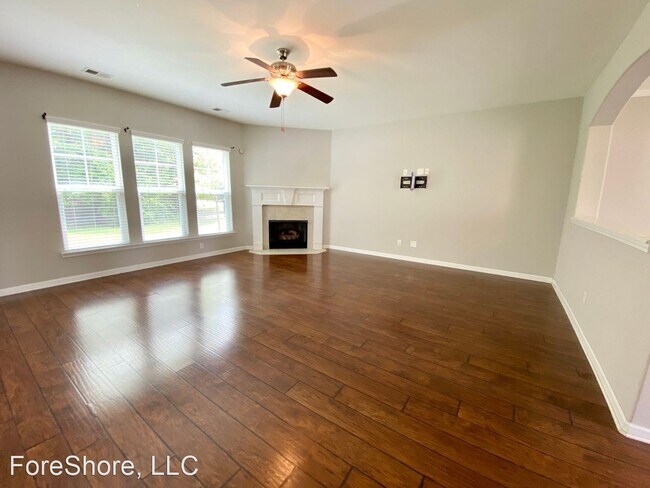 Building Photo - 3 br, 2.5 bath House - 9314 Evan Way