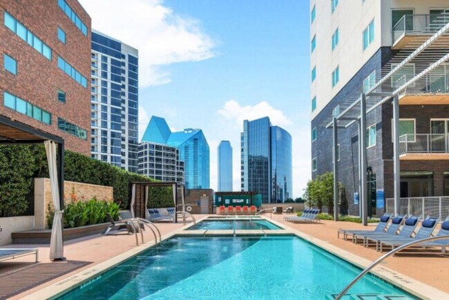 Foto del edificio - 2225 N Harwood St