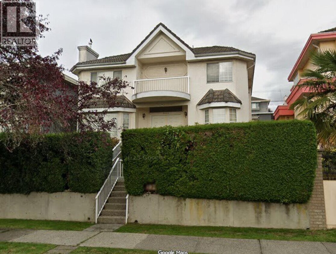 Primary Photo - 1921 Harrison Dr