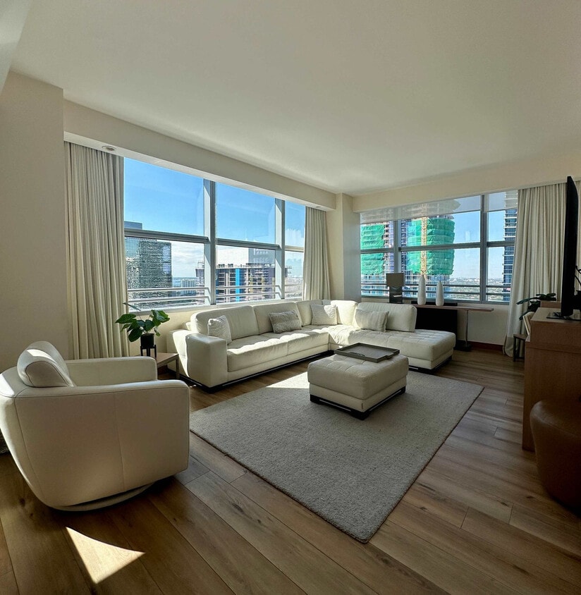 Foto principal - 1395 Brickell Ave