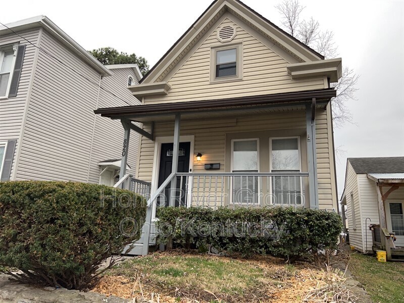 Primary Photo - 820 Milton St