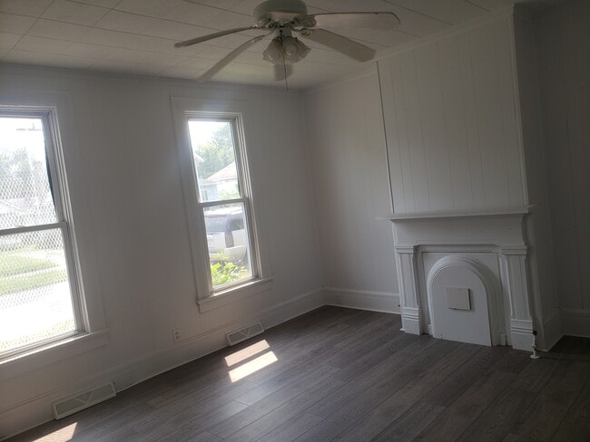 Foto del edificio - 28 Western Ave