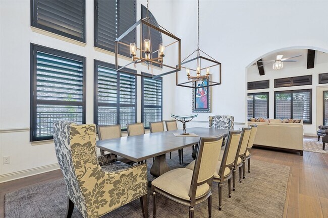 Foto del edificio - 2901 Merryglen Ln