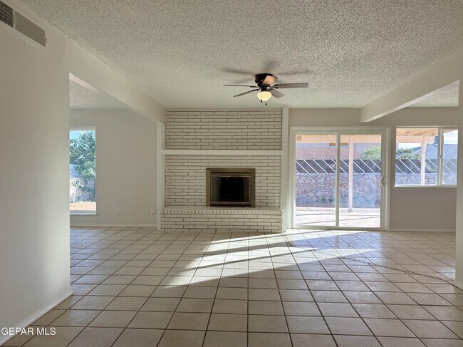 Foto del edificio - 5208 La Taste Ave