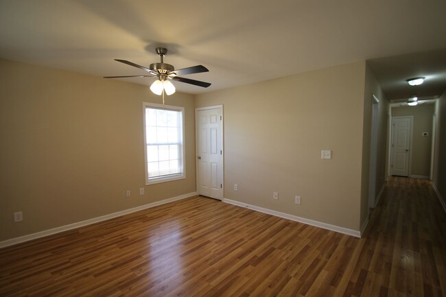 Building Photo - Exclusively Offered by Muse Realty Rentals...