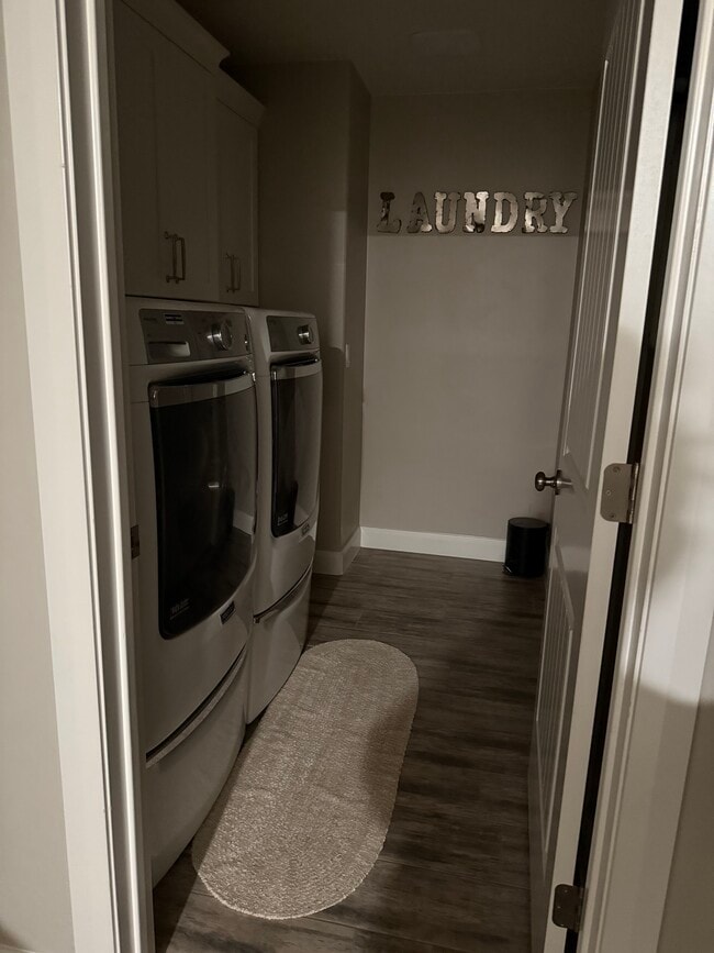 Building Photo - 1001 W Curly Hollow Dr