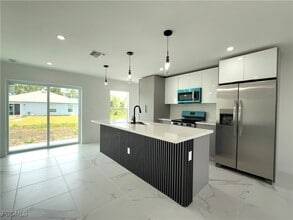 Building Photo - 206 Pembroke St