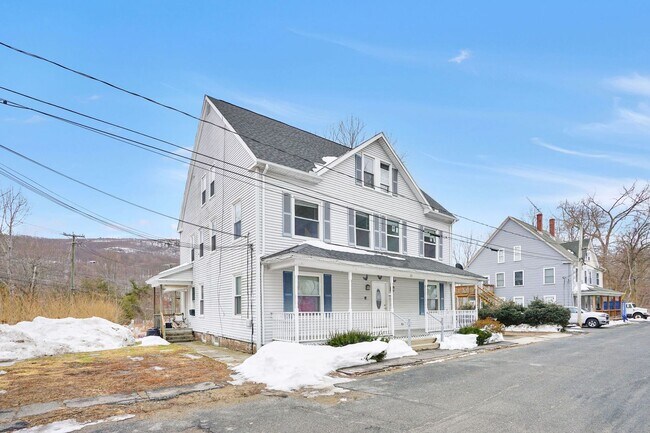 Foto del edificio - 315 Woronco Rd