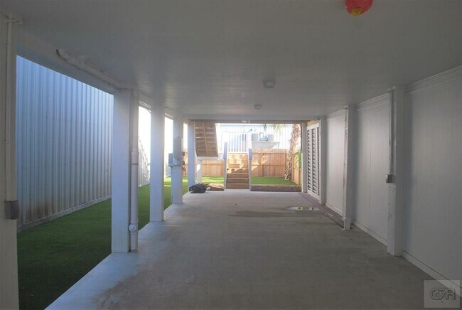 Foto del edificio - 2521 Winnie St