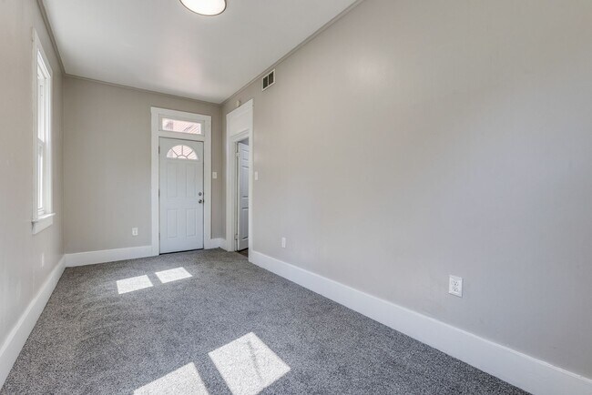 Foto del edificio - 2641 S 18th St