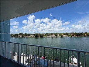 Building Photo - 5838 Collins Ave