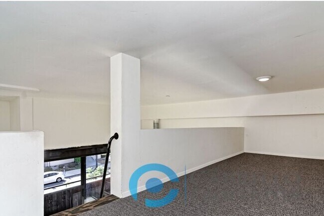 Foto del edificio - 2870 Fourth Ave