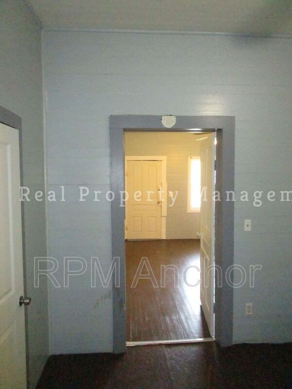 Foto del edificio - 606 Ww Carr Ave