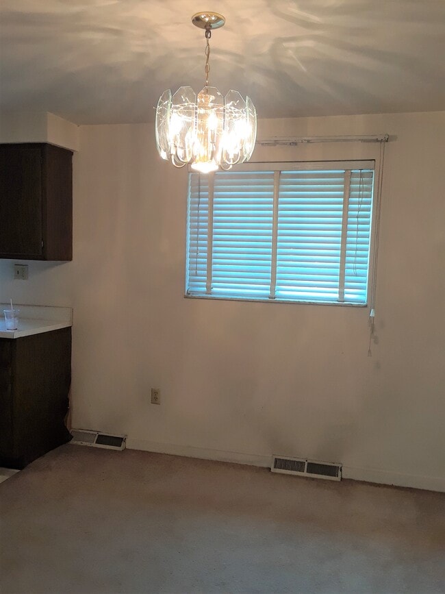Dining area - 414 Brierly Ln