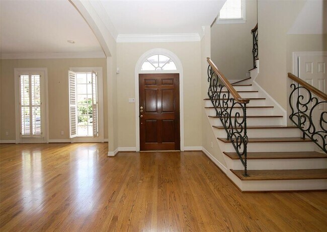 Building Photo - 1335 Winrock Blvd