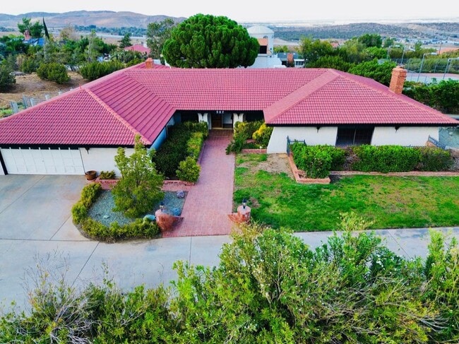 Foto del edificio - 527 Westlake Dr