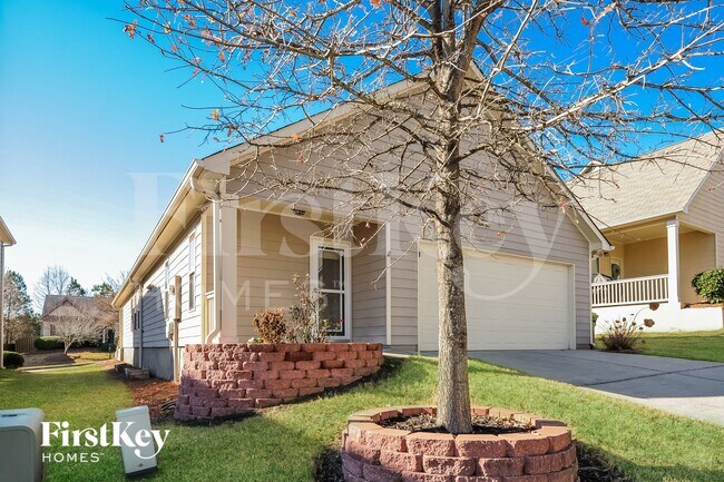 Foto del edificio - 432 Parkstone Dr