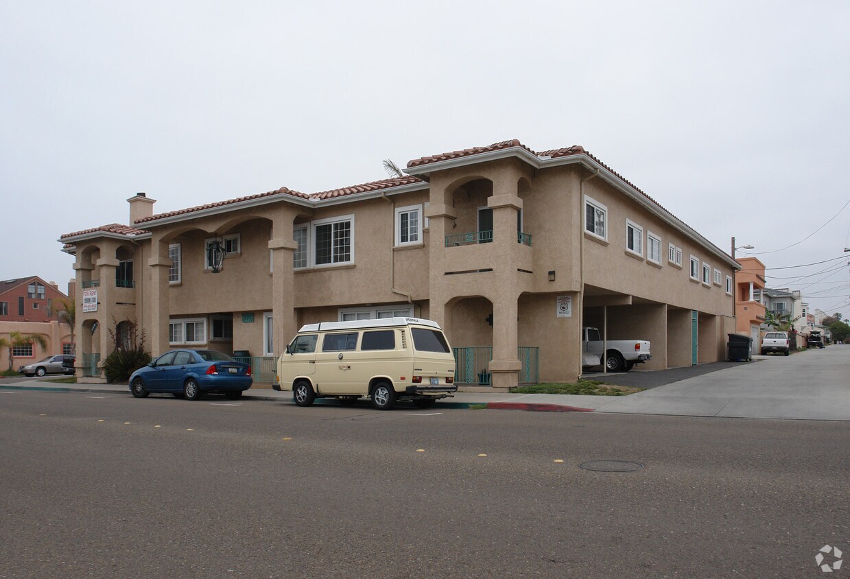 777 Seacoast Apartments in Imperial Beach, CA