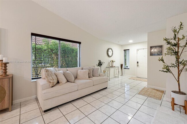 Foto del edificio - 4216 Mahogany Ridge Dr