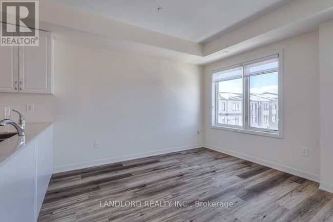 Building Photo - 1695 Dersan St