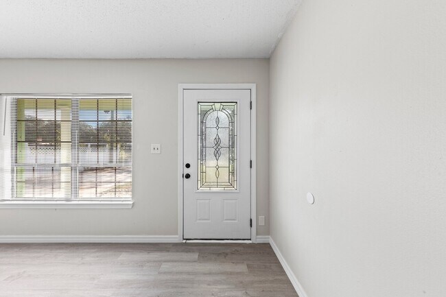 Foto del edificio - 720 Tuxedo Drive