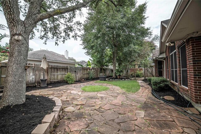 Foto del edificio - 1215 Wood Haven Ct