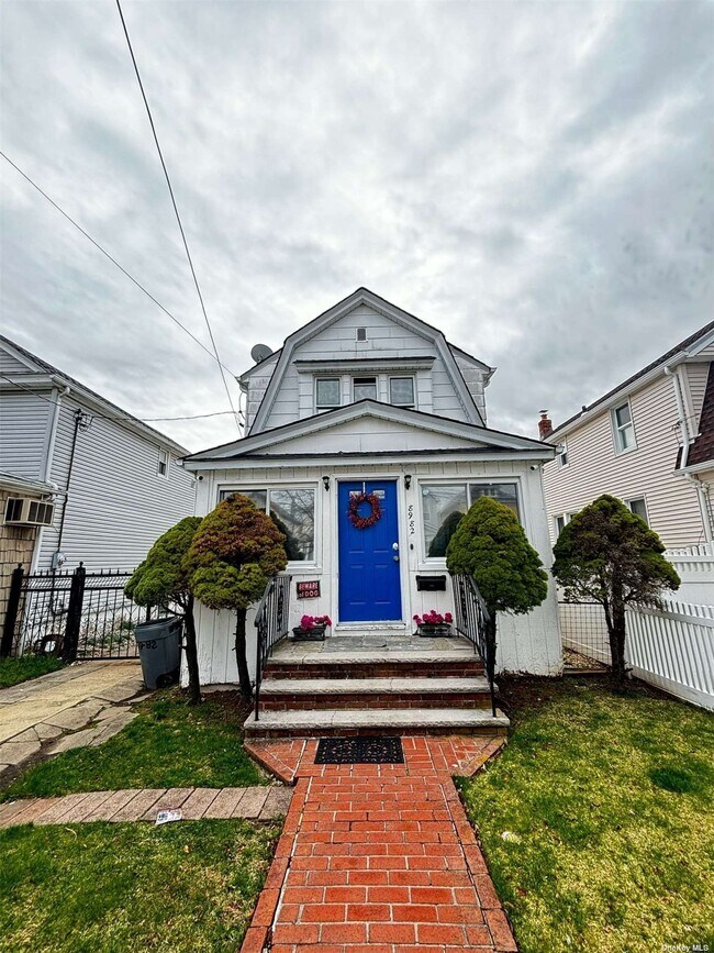 Building Photo - 89-82 219th St