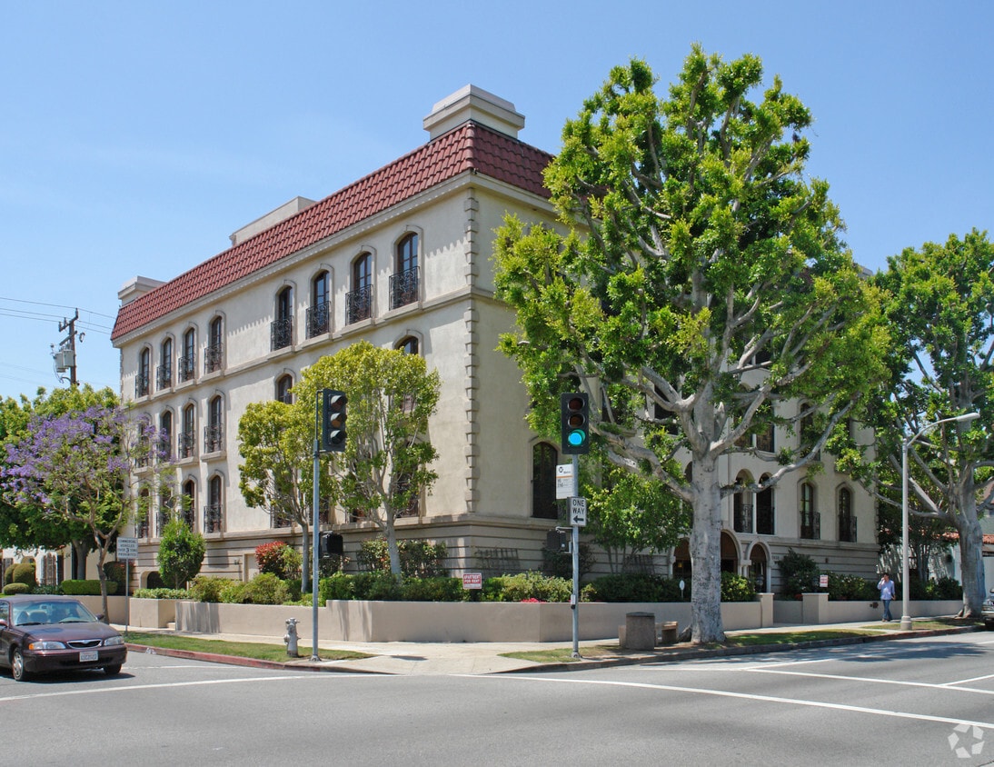 Foto del edificio - 8930 Burton Way