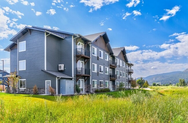 Building Photo - The Meridian Apartments