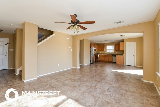 Foto del edificio - 8518 Adams Hill Dr