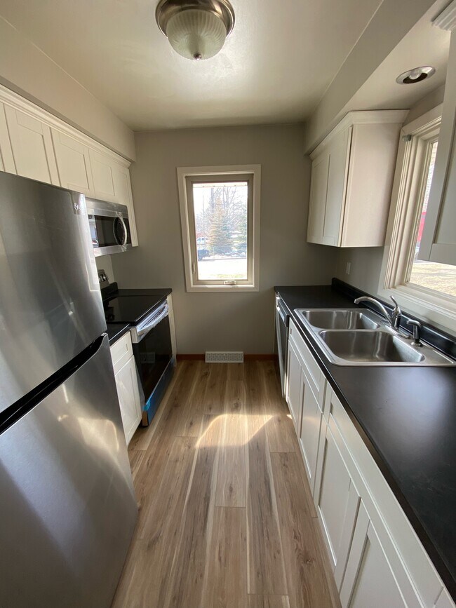 Cocina - 3507 Aquila Ave S