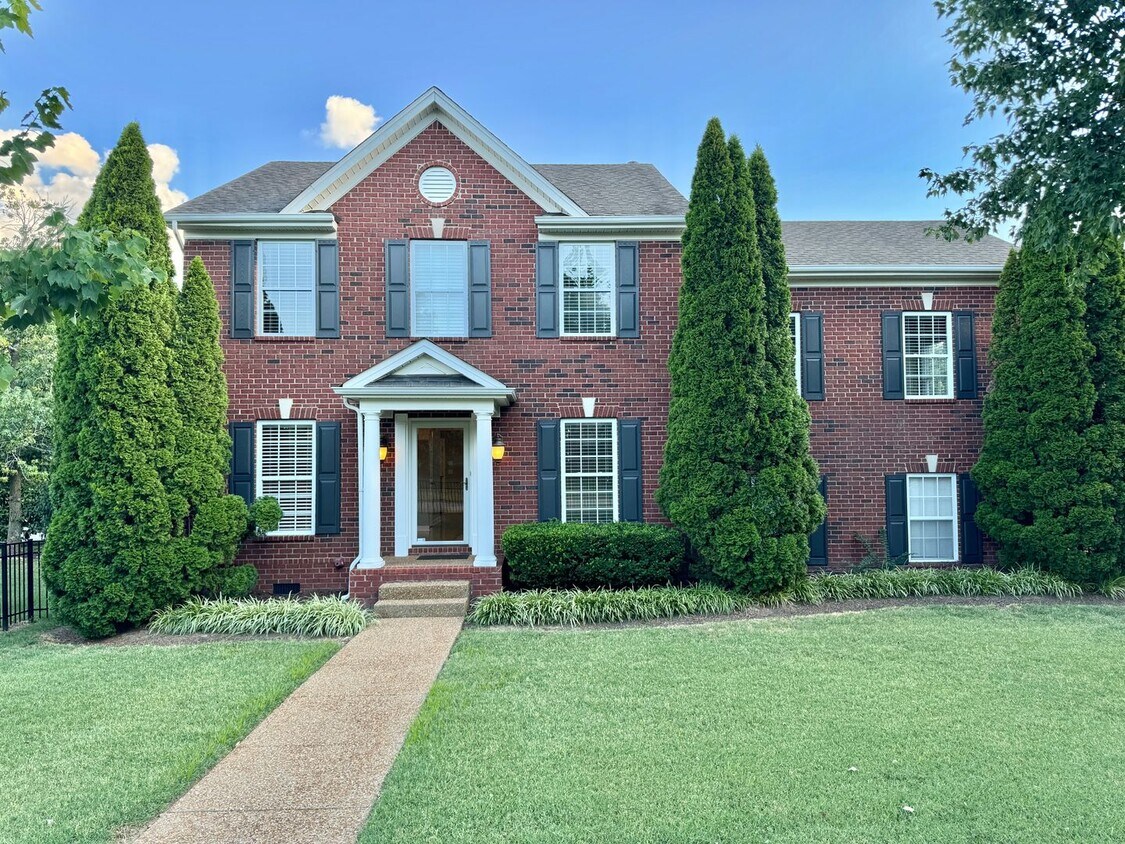 Primary Photo - Available Now! 3 Bedroom, 2.5 Bathroom w/ ...
