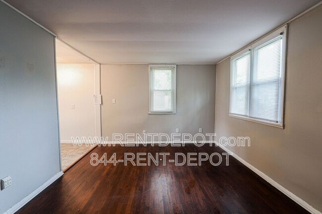 Foto del edificio - 1621 Rheinhardt Ave