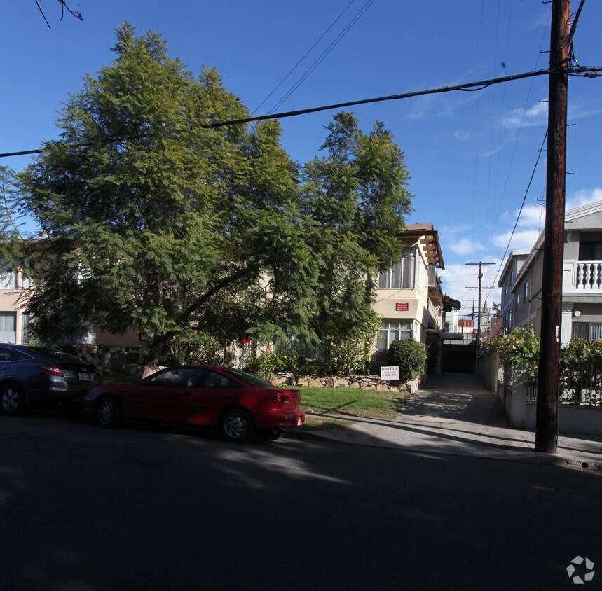 Building Photo - 1802 N Alexandria Ave