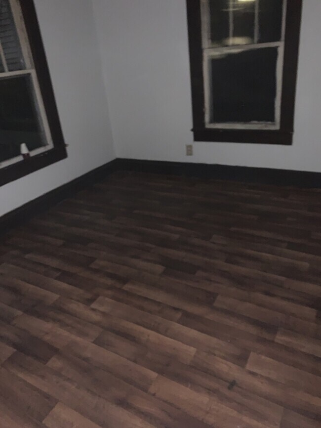 Building Photo - Laurens Home for Rent